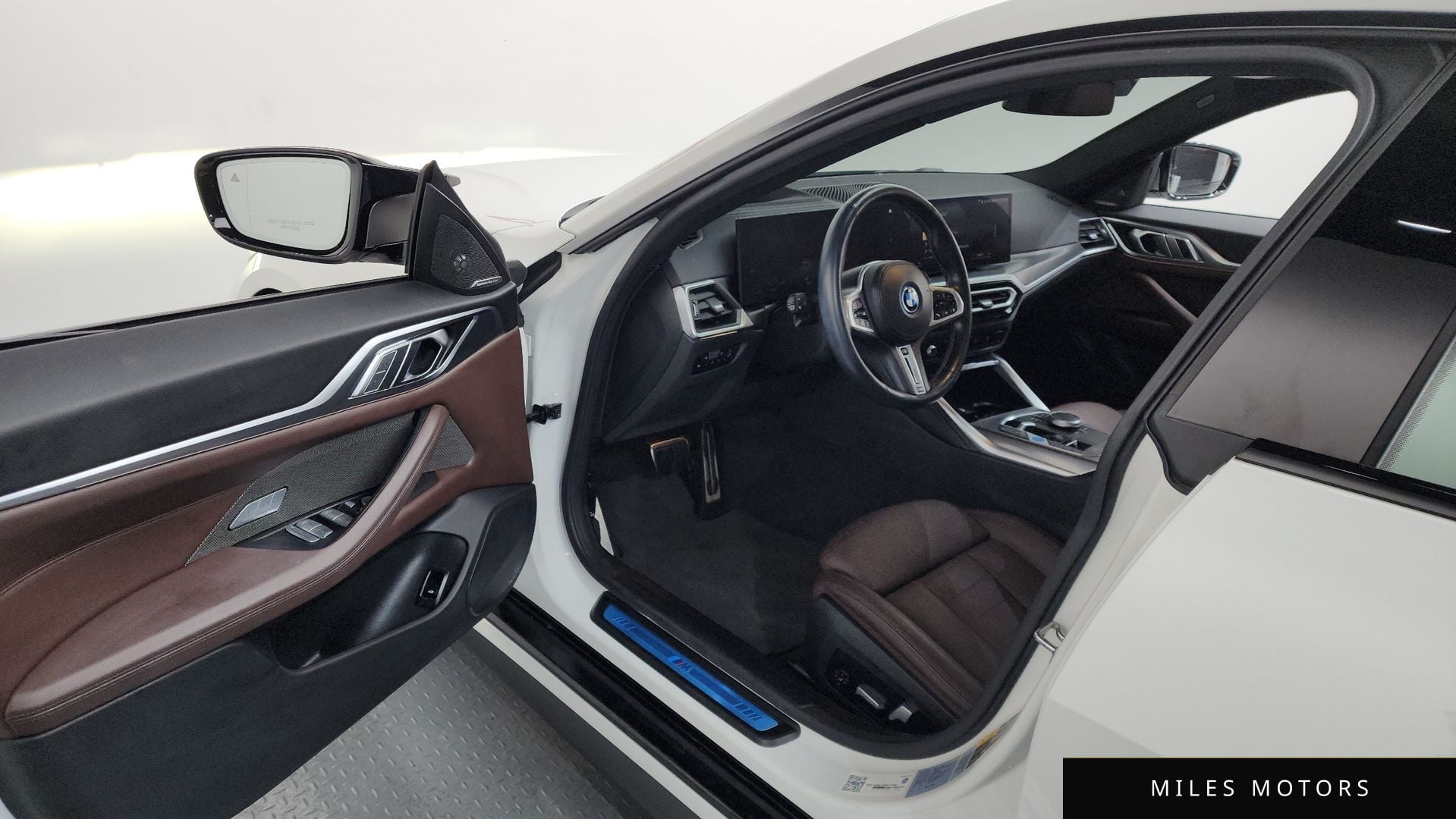 BMW i4 2024 — миниатюра 10