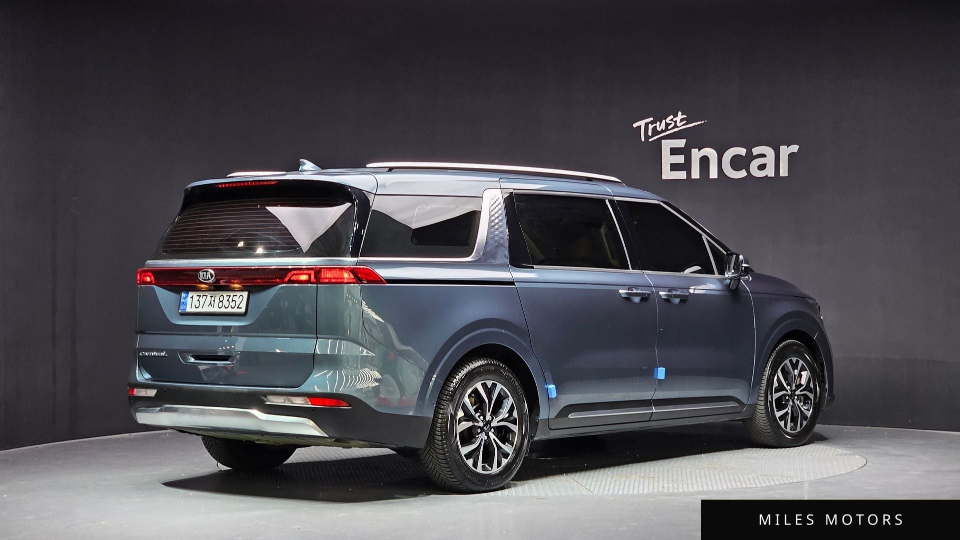 Kia Carnival 2021 — миниатюра 2