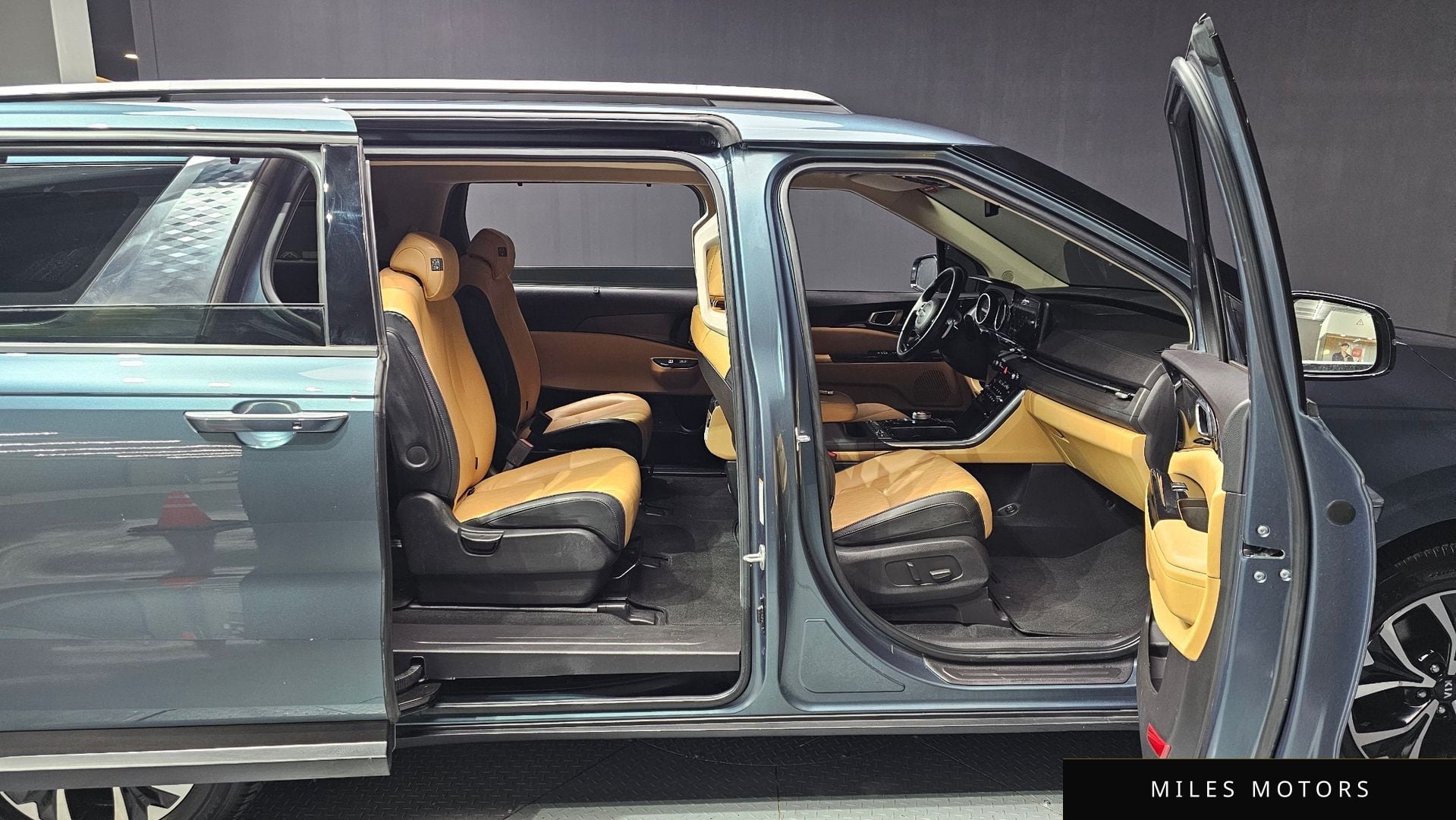 Kia Carnival 2021 — миниатюра 11