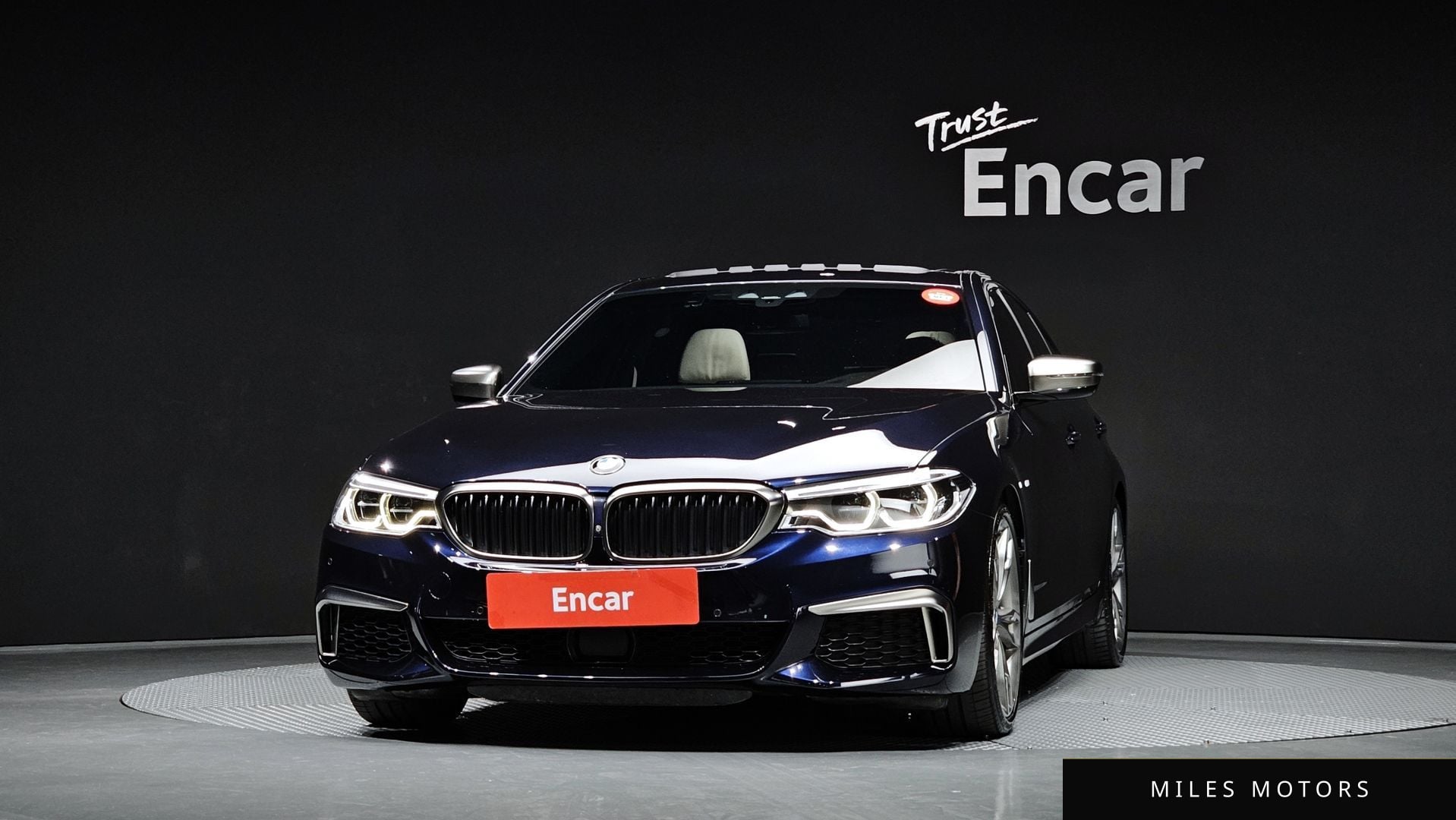 BMW 5 Series (G30) 2018 — миниатюра 3