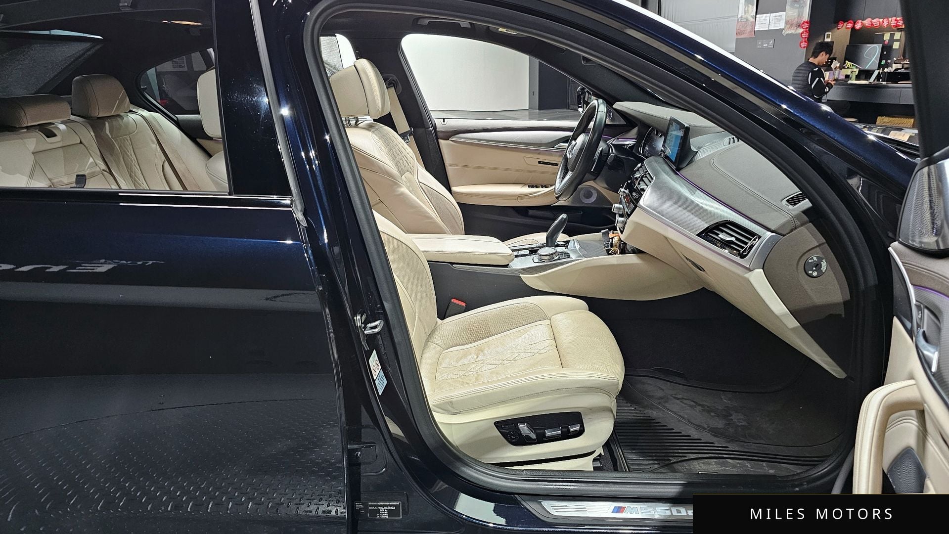 BMW 5 Series (G30) 2018 — миниатюра 10