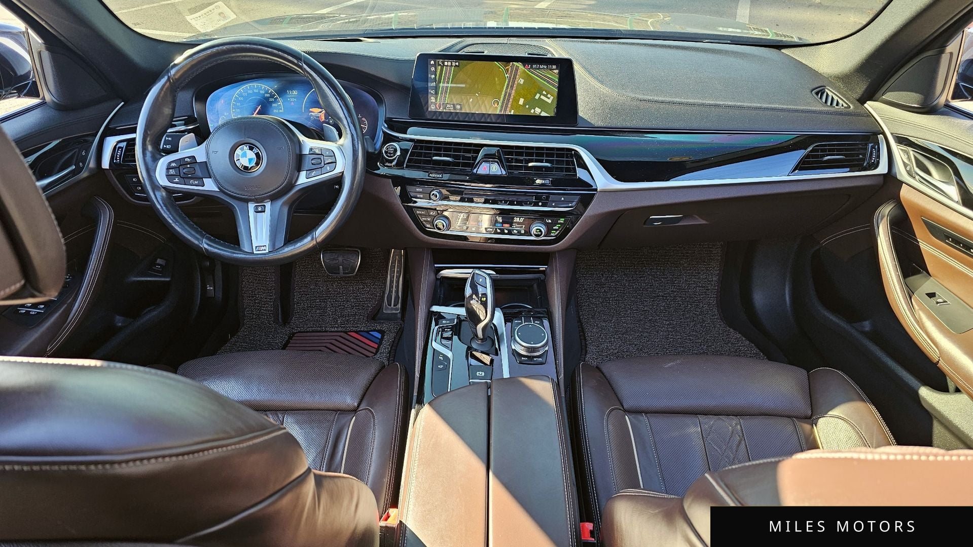 BMW 5 Series (G30) 2019 — миниатюра 7