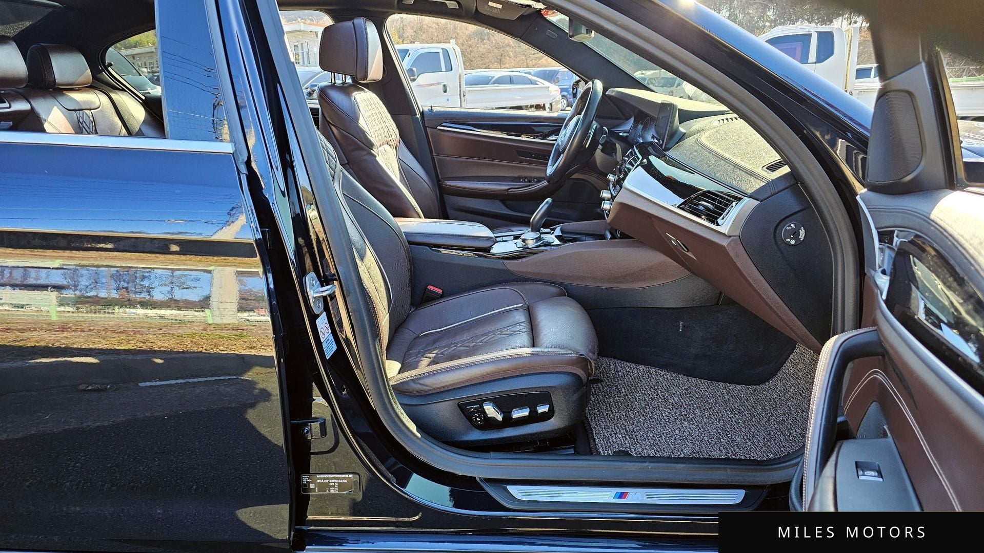 BMW 5 Series (G30) 2019 — миниатюра 10