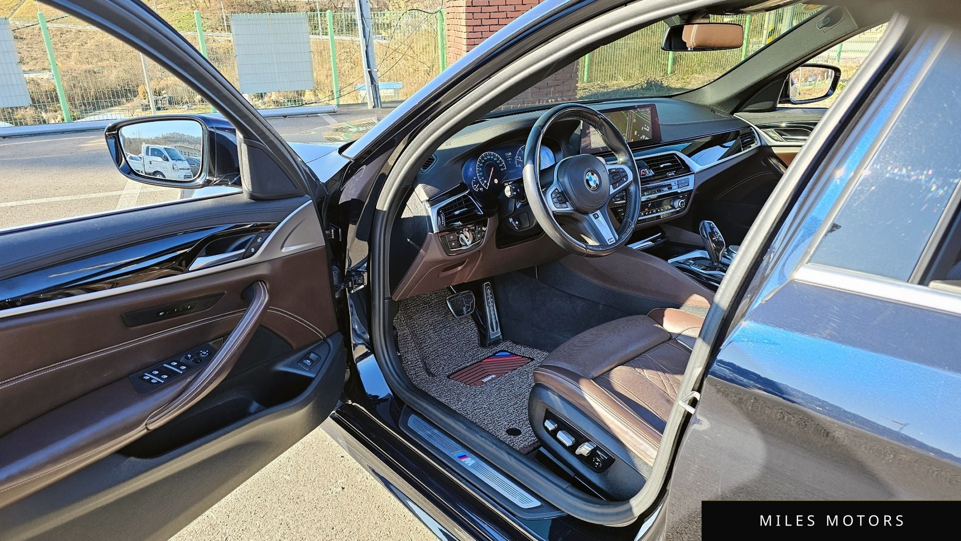 BMW 5 Series (G30) 2019 — миниатюра 11