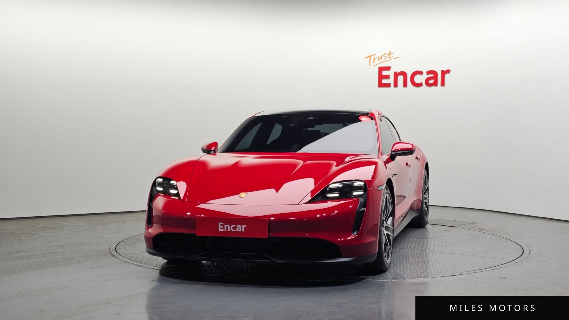 Porsche Taycan 2023 — миниатюра 3