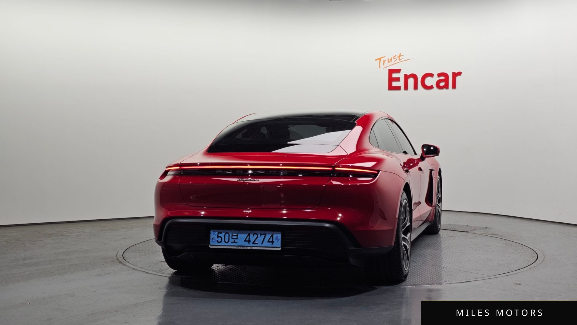 Porsche Taycan 2023 — миниатюра 4