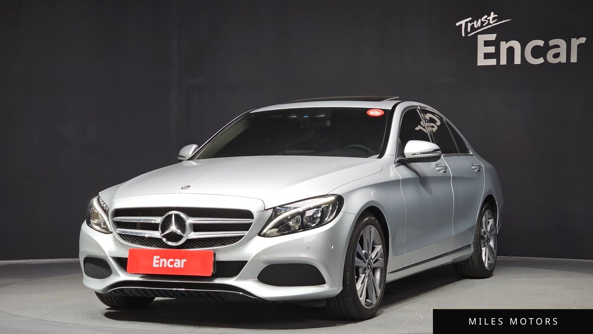 Mercedes-Benz C-Class W205 2017 — фото 1 из 12