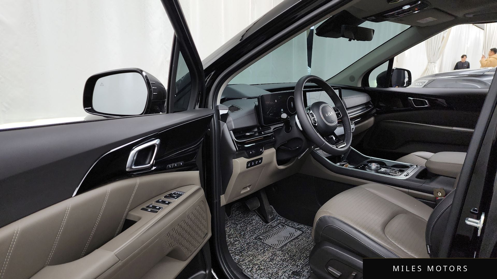Kia Canival 2025 — миниатюра 10