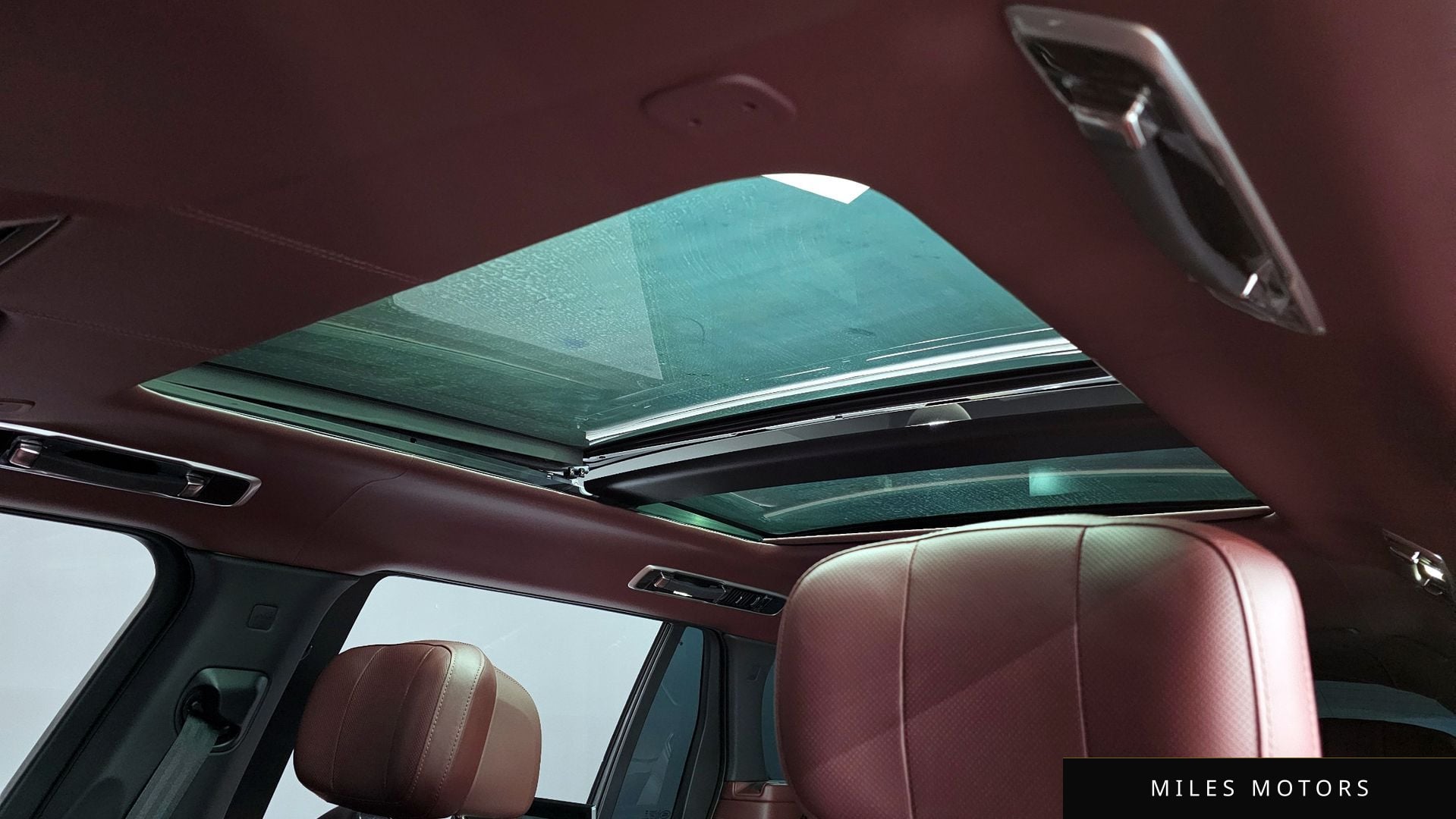Land Rover Range Rover 2024 — миниатюра 19