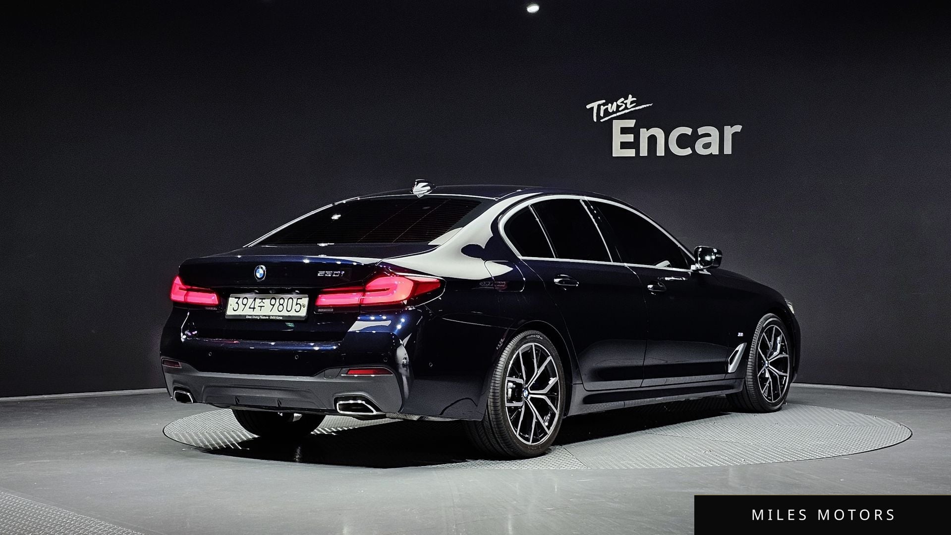 BMW 5 Series (G30) 2021 — миниатюра 2