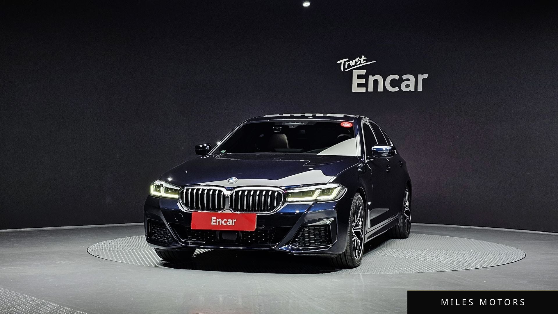 BMW 5 Series (G30) 2021 — миниатюра 3