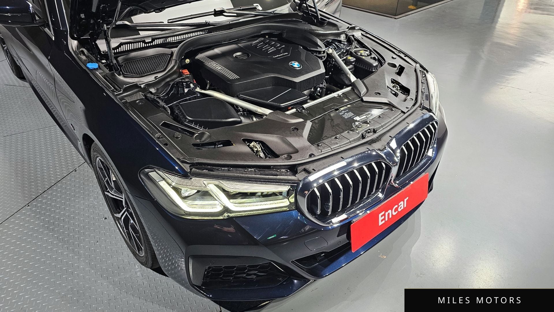 BMW 5 Series (G30) 2021 — миниатюра 6
