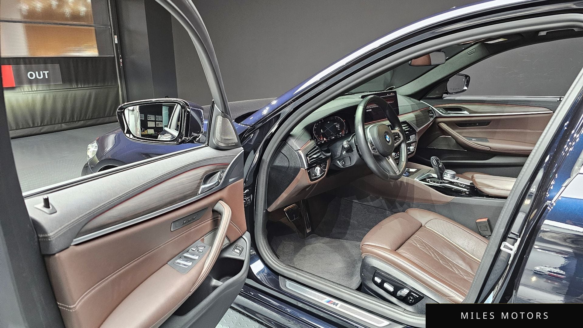 BMW 5 Series (G30) 2021 — миниатюра 11