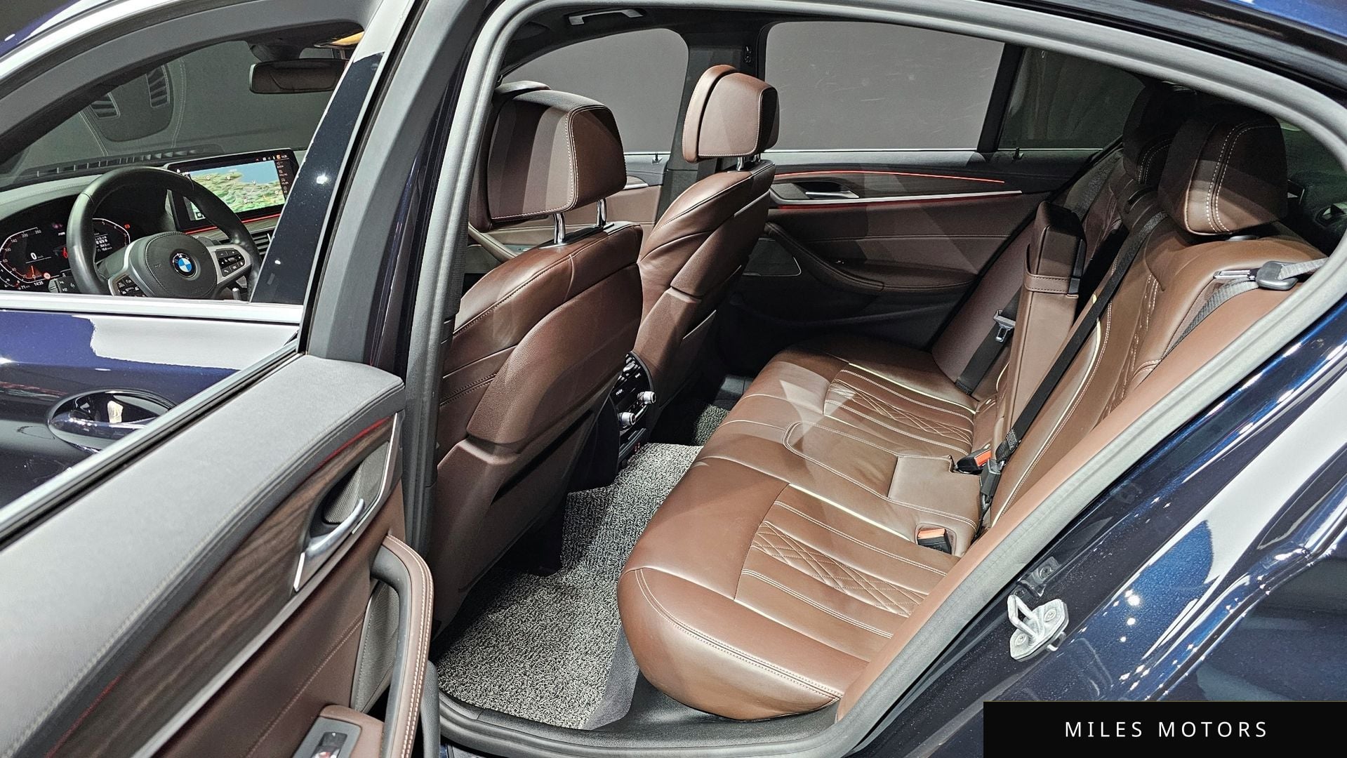 BMW 5 Series (G30) 2021 — миниатюра 12