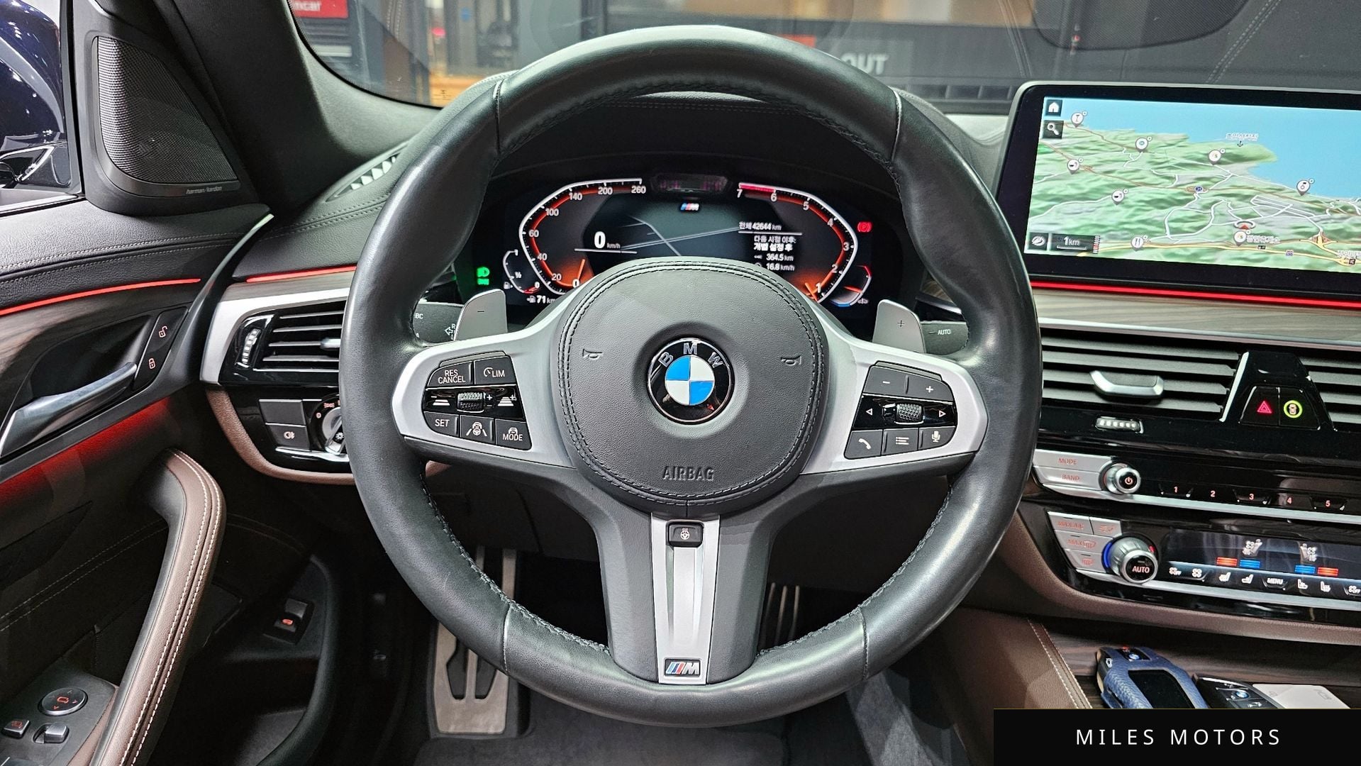 BMW 5 Series (G30) 2021 — миниатюра 13