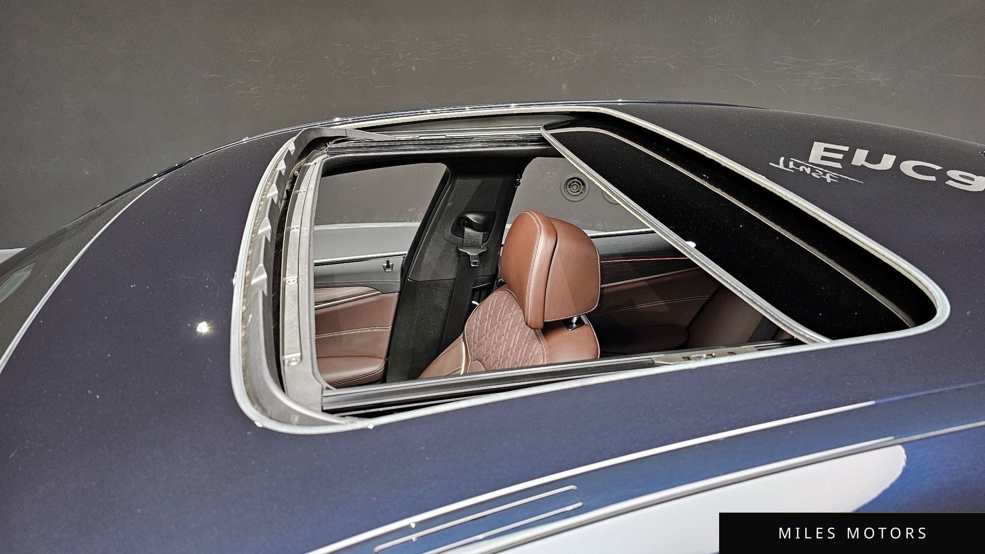 BMW 5 Series (G30) 2021 — миниатюра 19