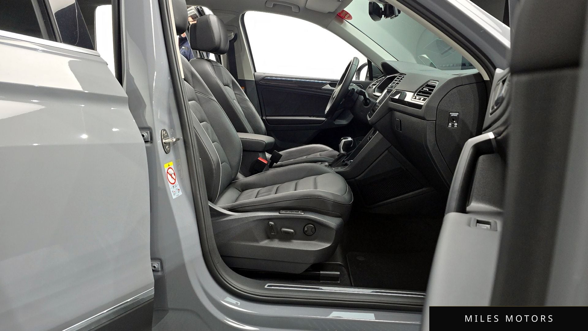 Volkswagen 티구안 2022 — миниатюра 11
