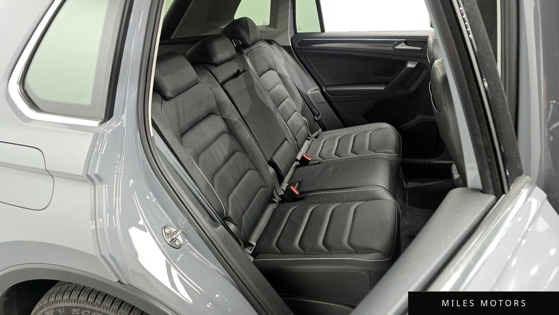 Volkswagen 티구안 2022 — миниатюра 12