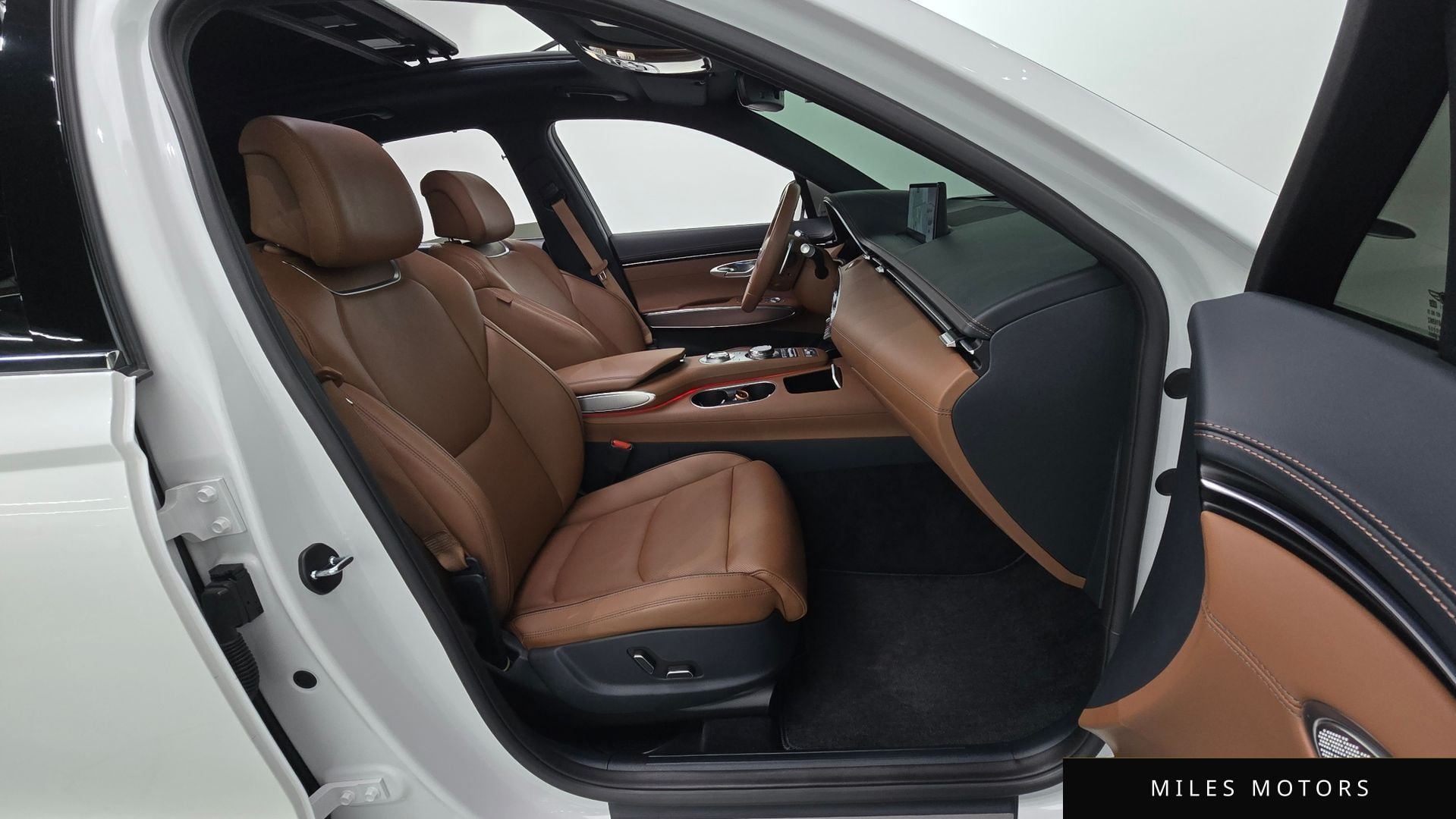 Genesis GV70 2023 — миниатюра 11