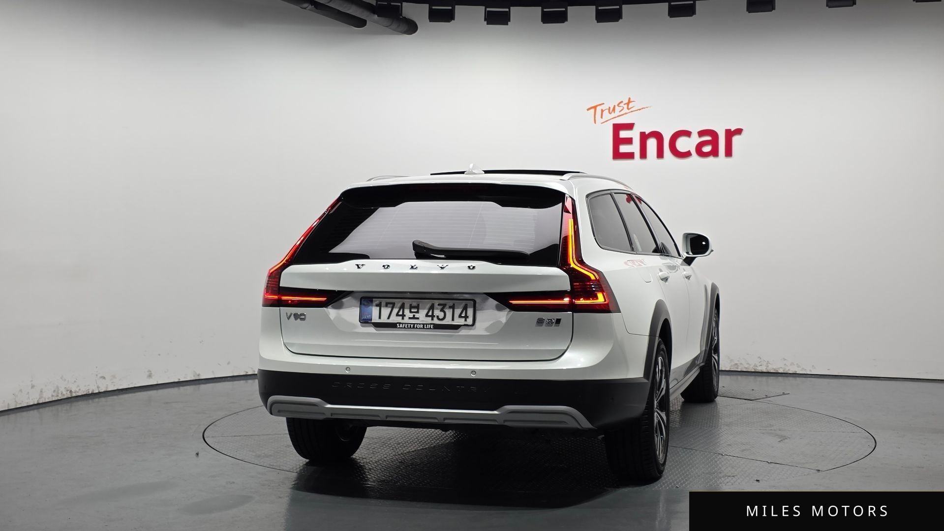 Volvo V90 크로스컨트리 2025 — миниатюра 4