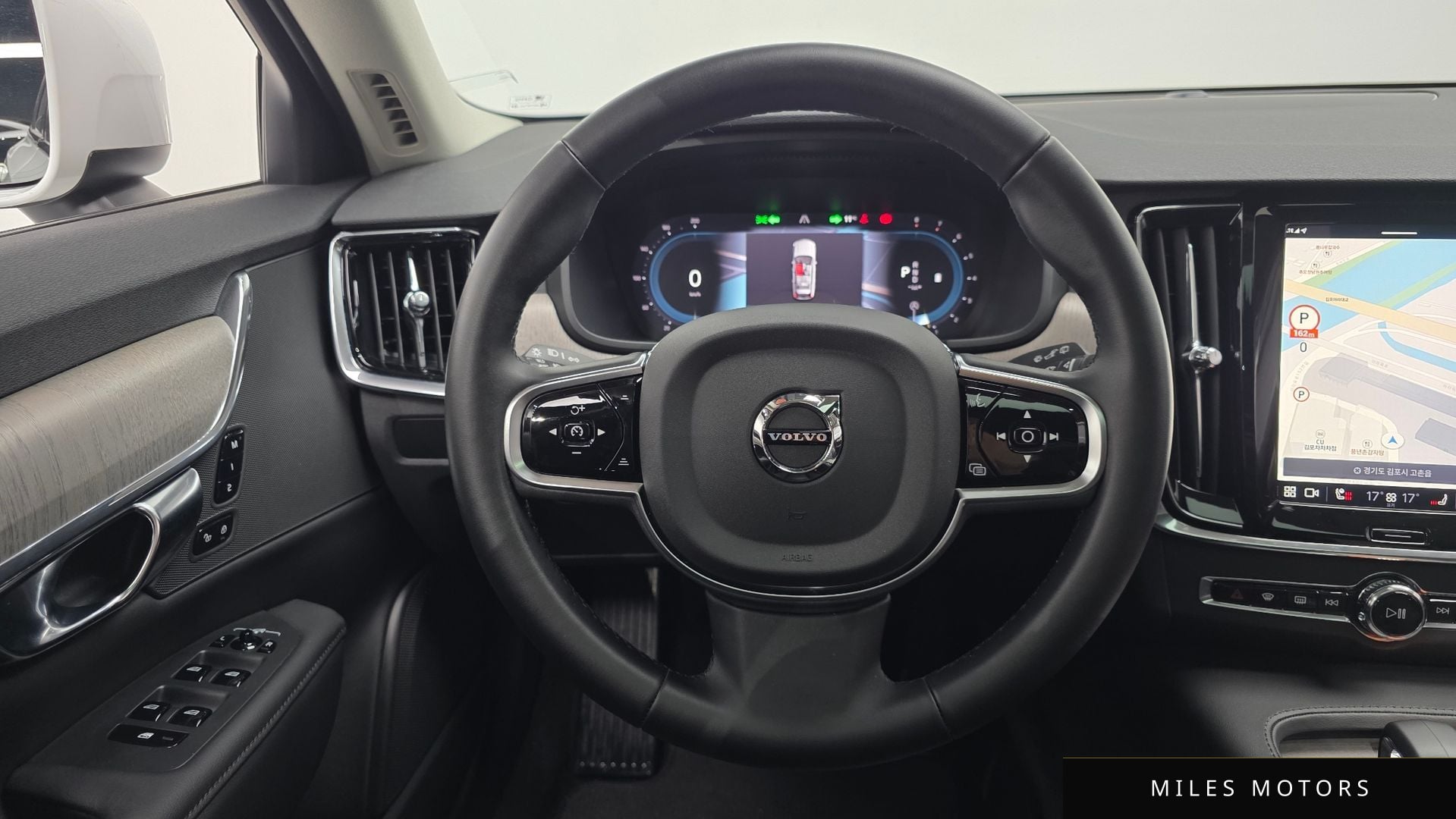 Volvo V90 크로스컨트리 2025 — миниатюра 13