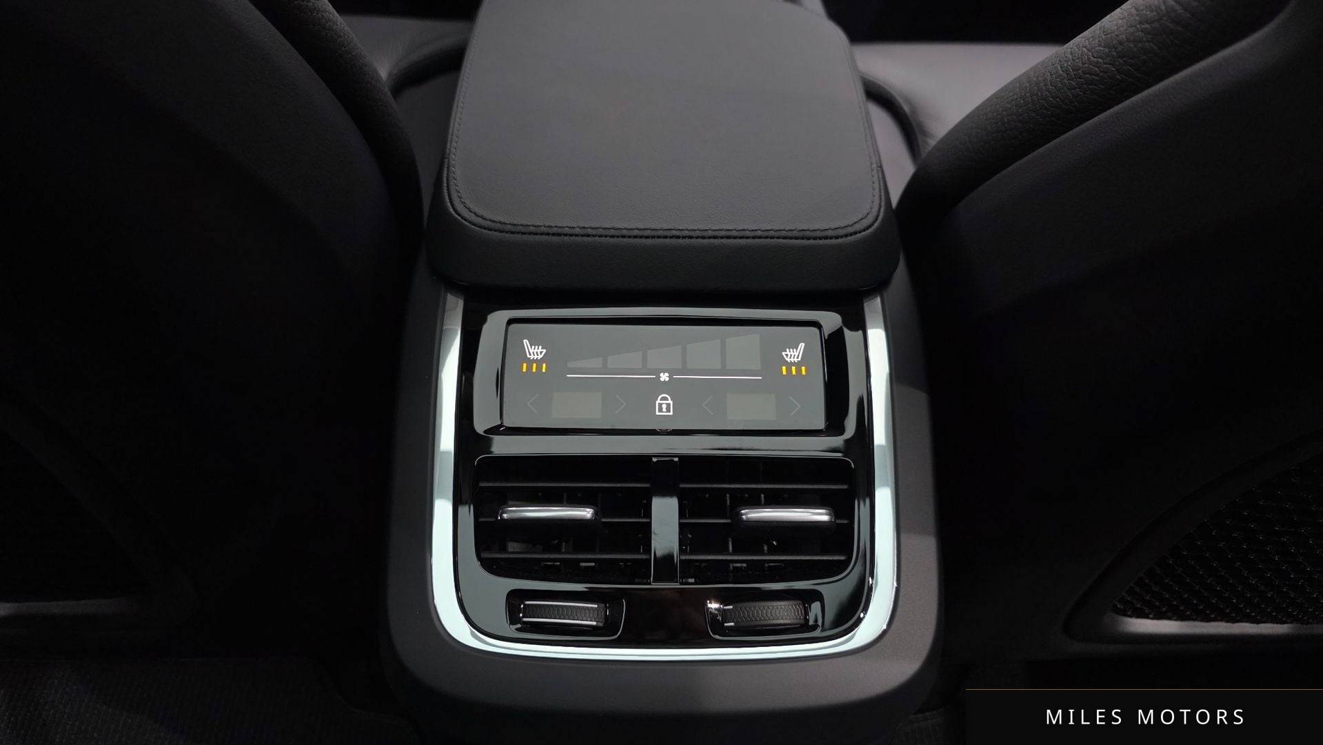 Volvo V90 크로스컨트리 2025 — миниатюра 19