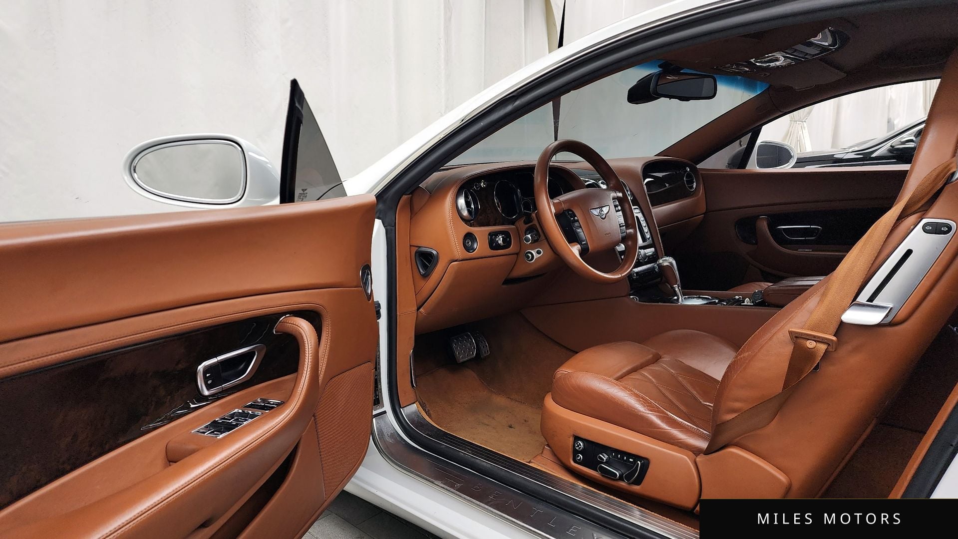 Bentley Continental GT 2006 — миниатюра 10