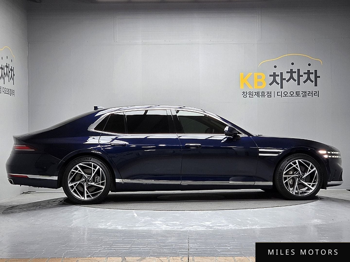 Genesis G90 (RS4) 2023 — миниатюра 7