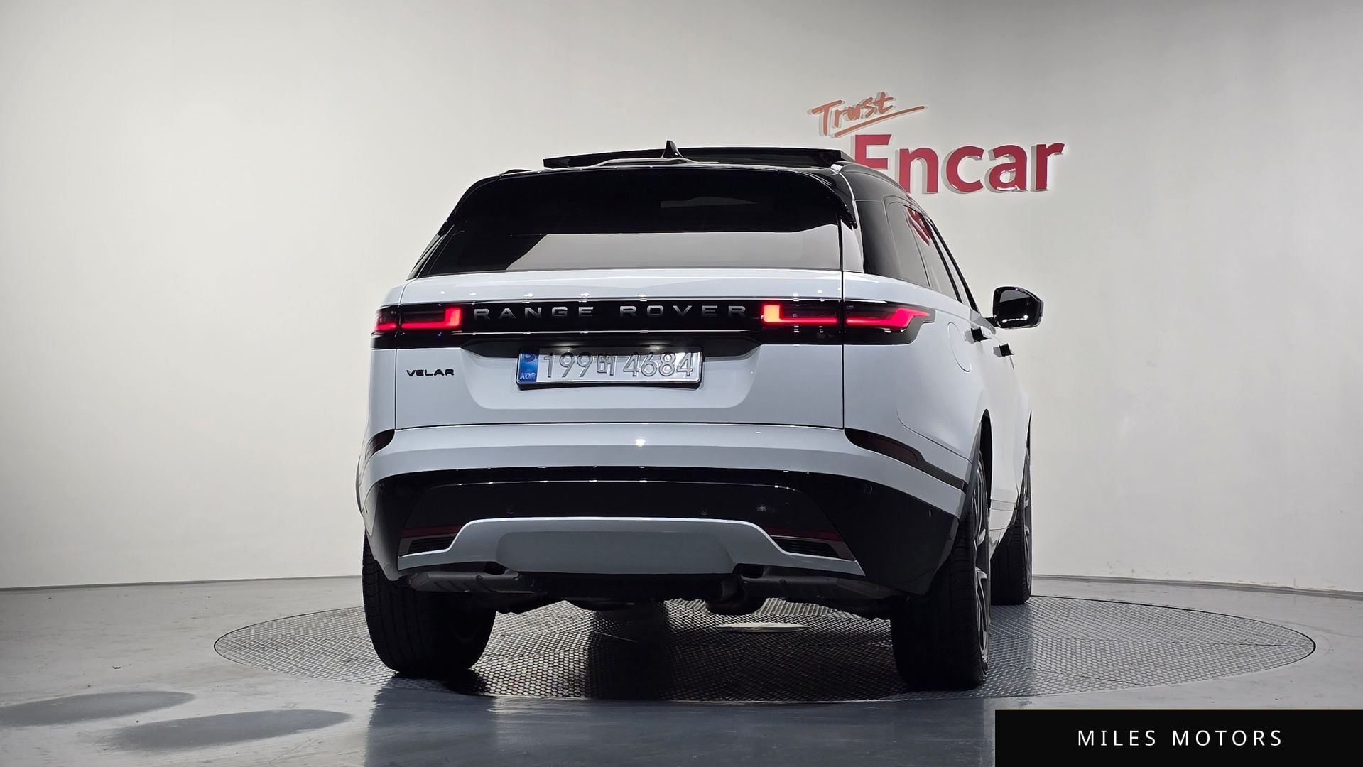 Land Rover 레인지로버 벨라 2025 — миниатюра 3