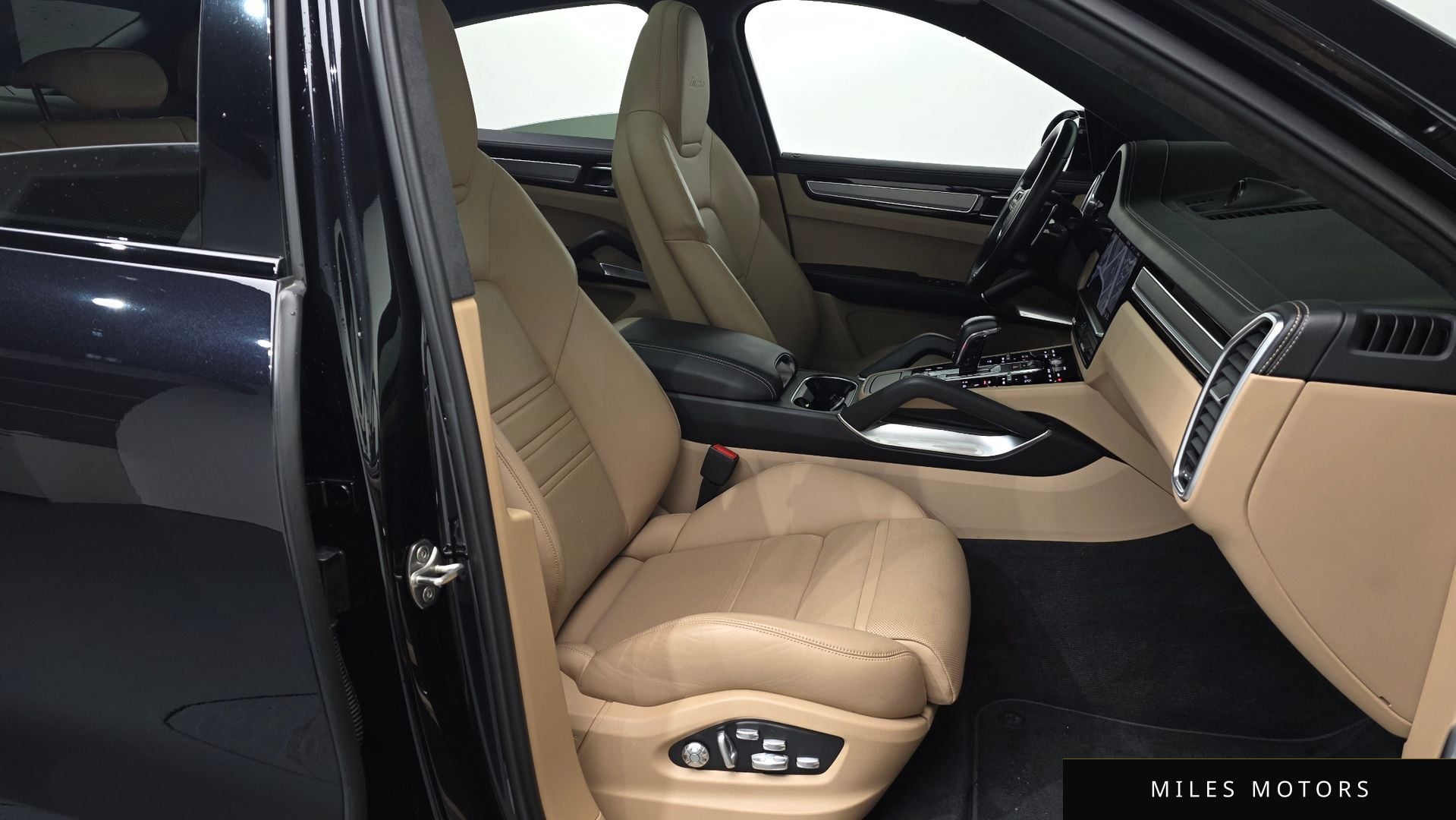 Porsche Cayenne 2020 — миниатюра 10