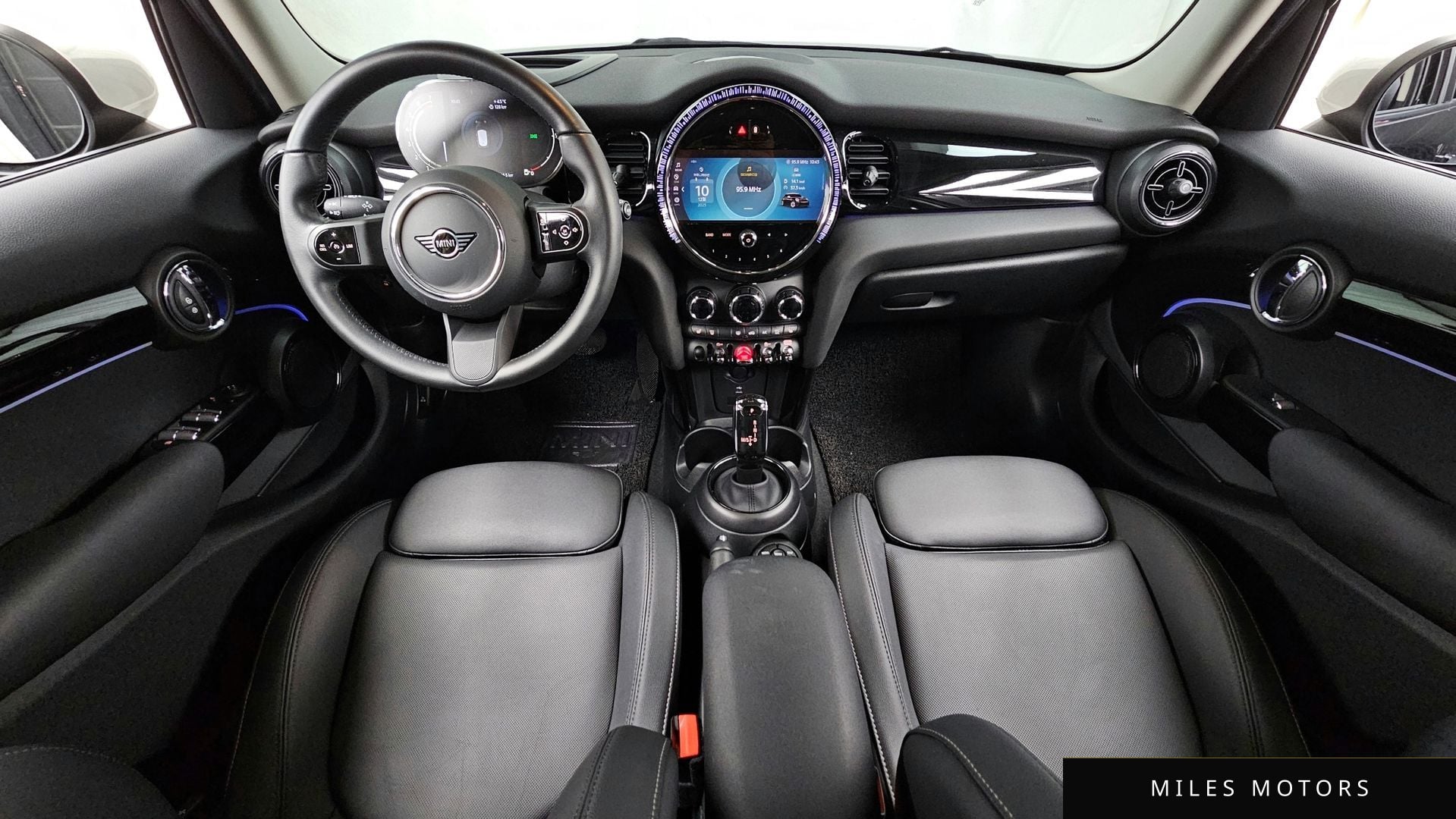MINI Cooper 2023 — миниатюра 7