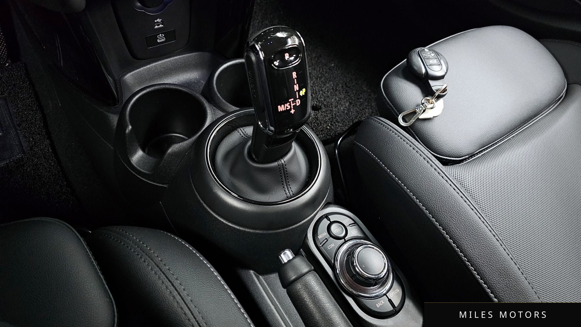 MINI Cooper 2023 — миниатюра 9