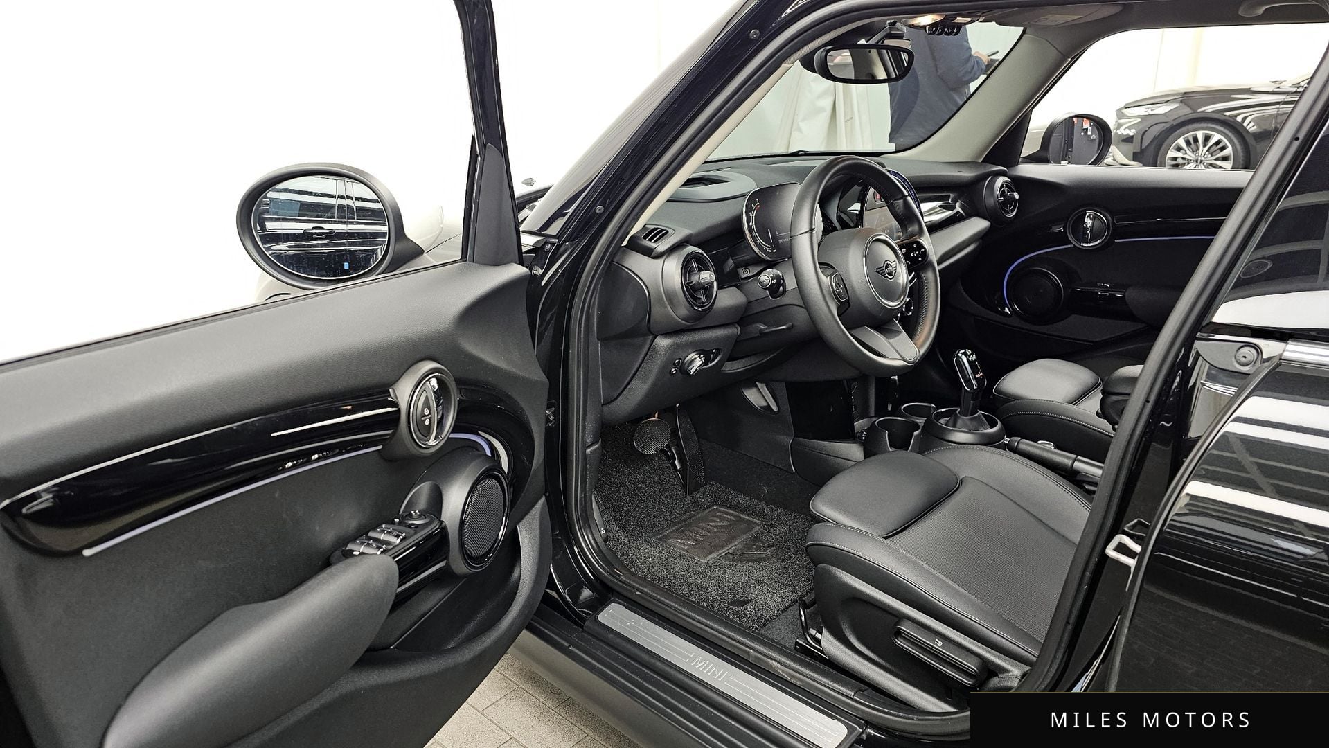 MINI Cooper 2023 — миниатюра 10