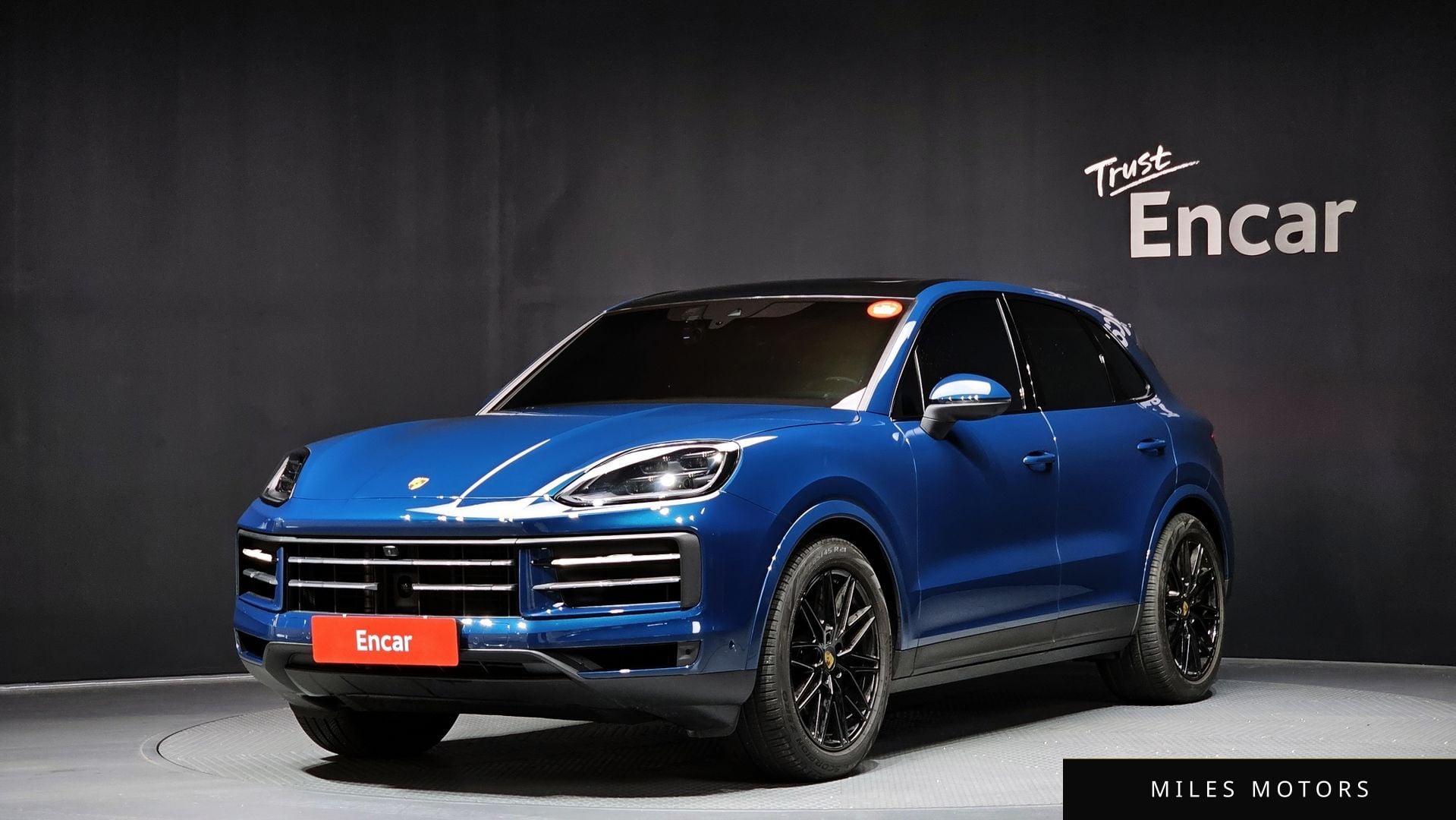Porsche Cayenne 2024 — фото 1 из 12