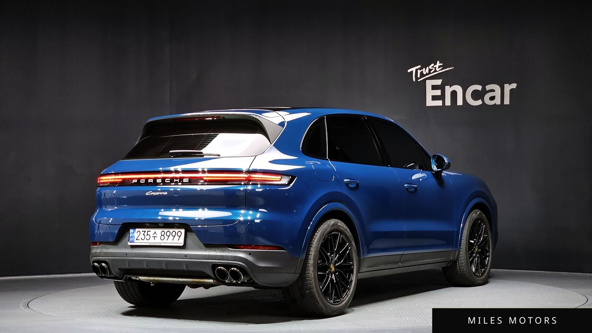 Porsche Cayenne 2024 — миниатюра 2