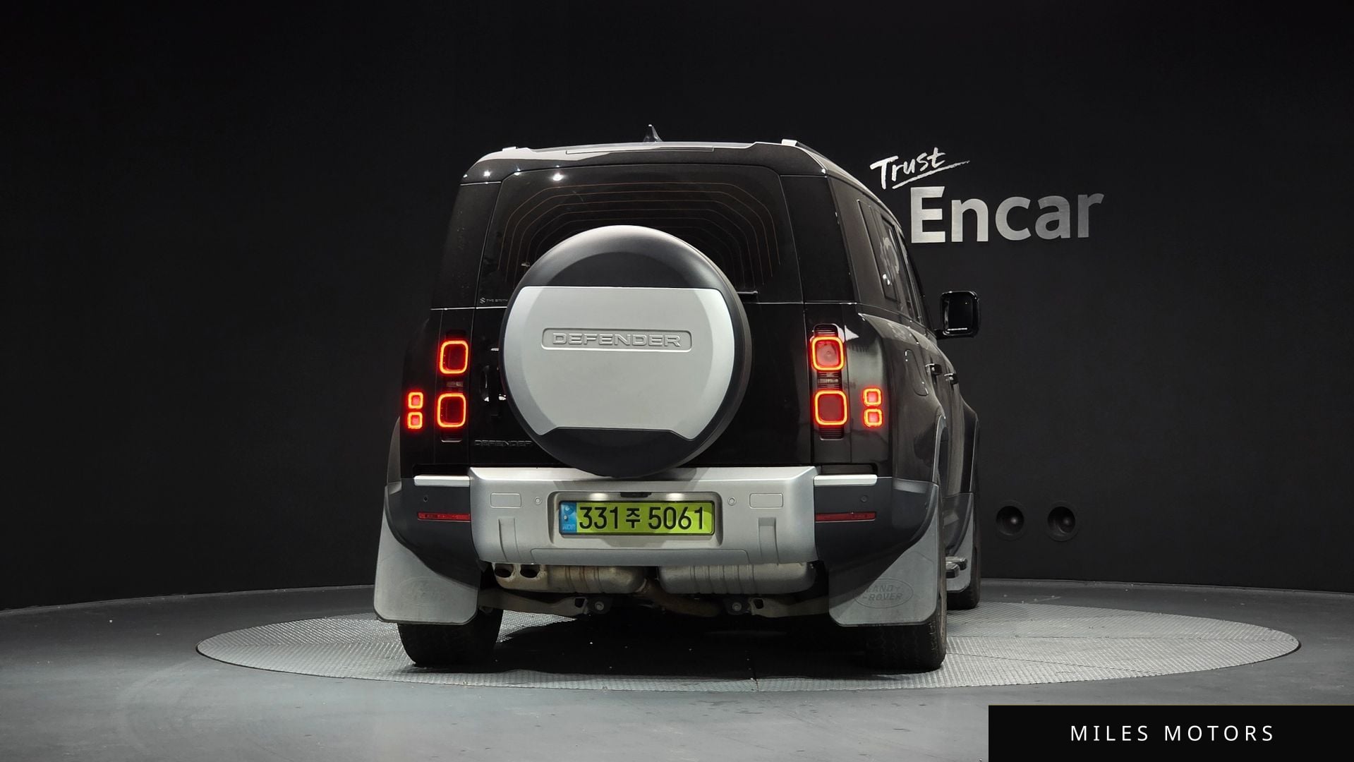 Land Rover Defender 2024 — миниатюра 4