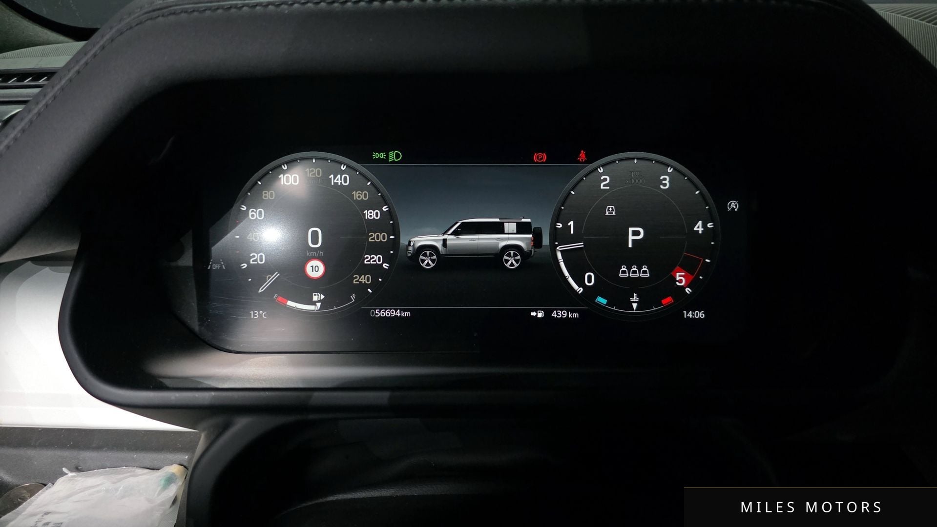 Land Rover Defender 2024 — миниатюра 8
