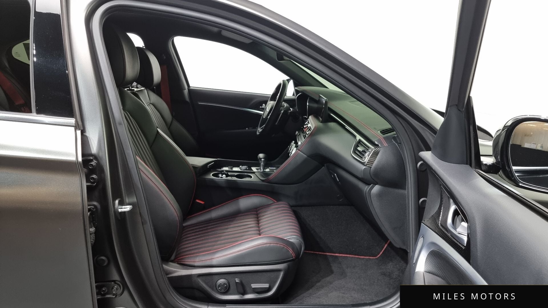 Genesis 뉴 G70 2022 — миниатюра 11