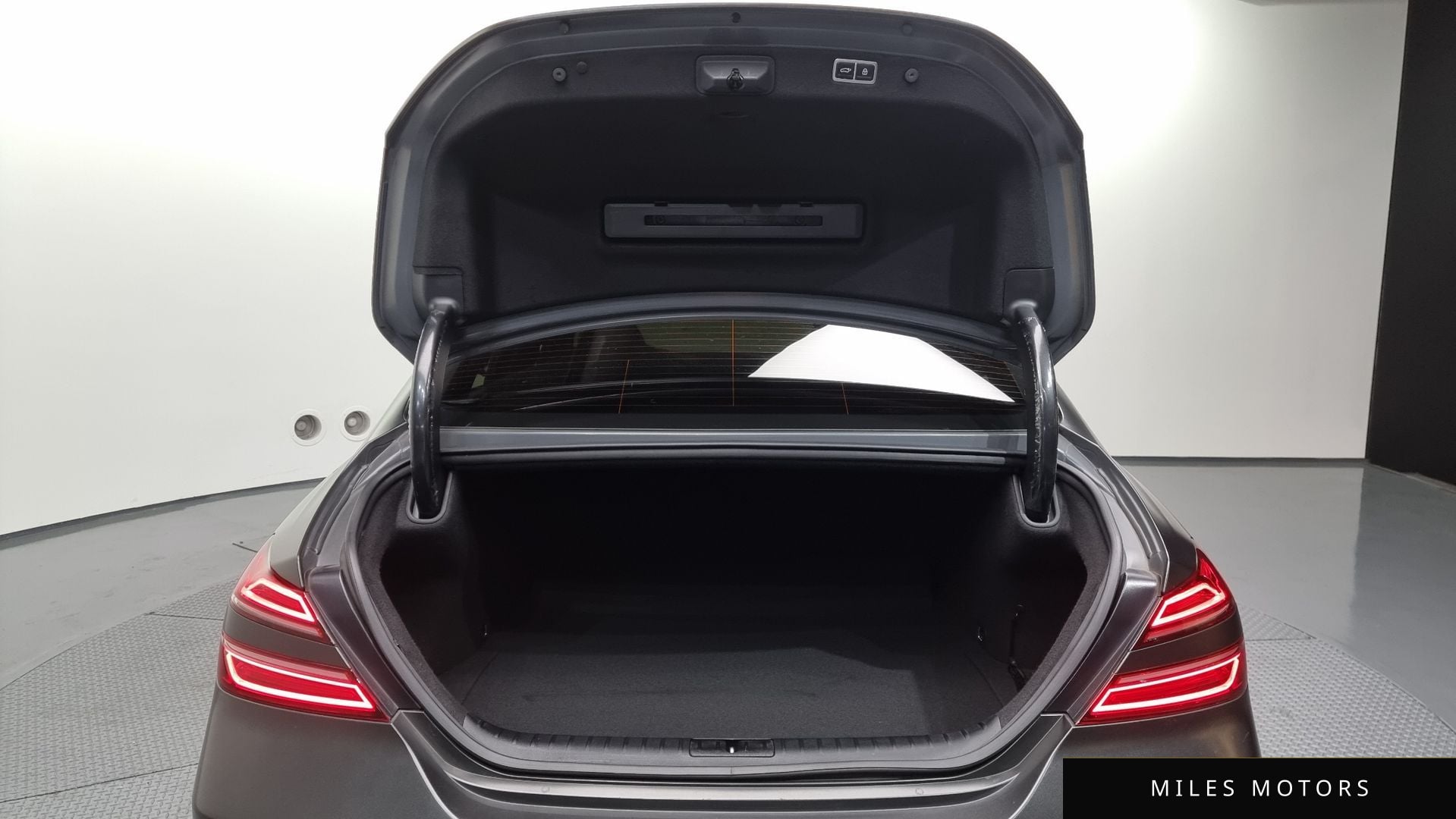 Genesis 뉴 G70 2022 — миниатюра 20