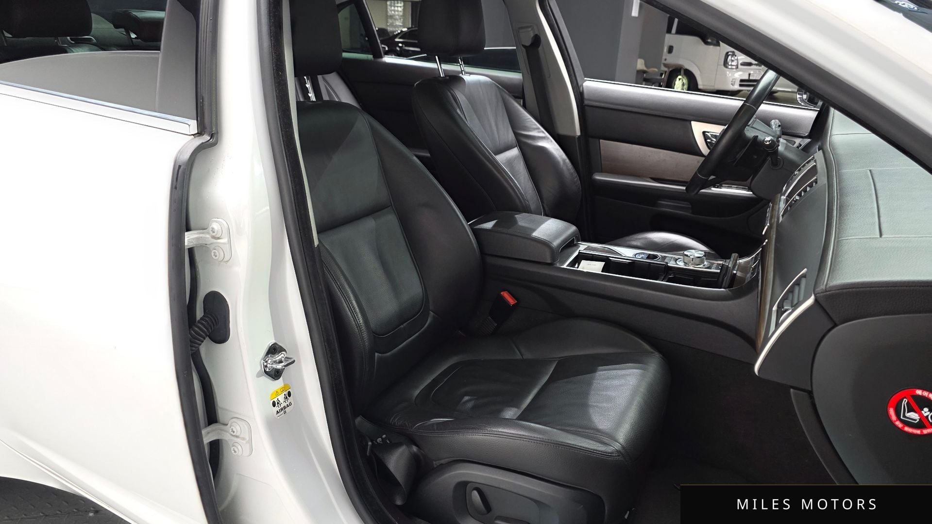 Jaguar New XF 2014 — миниатюра 10