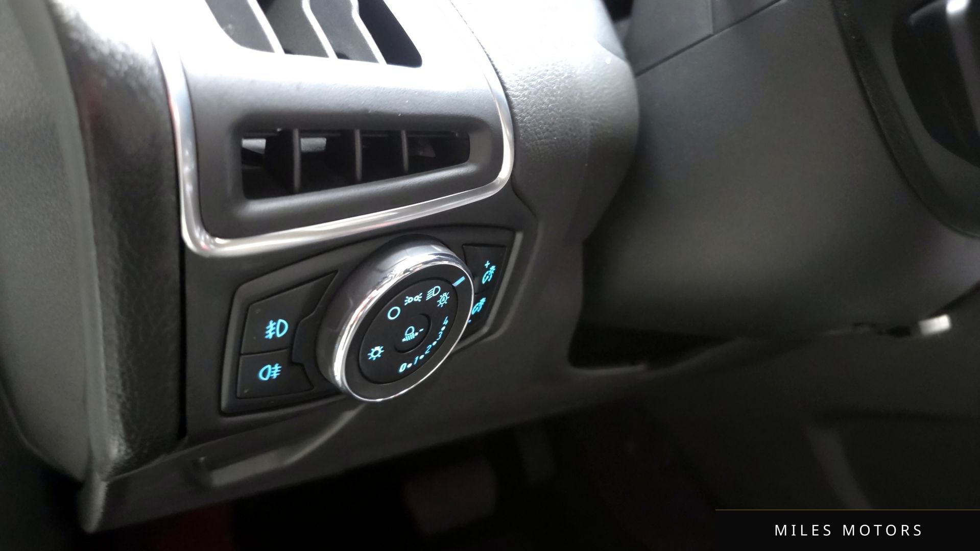 Ford Focus 2015 — миниатюра 15