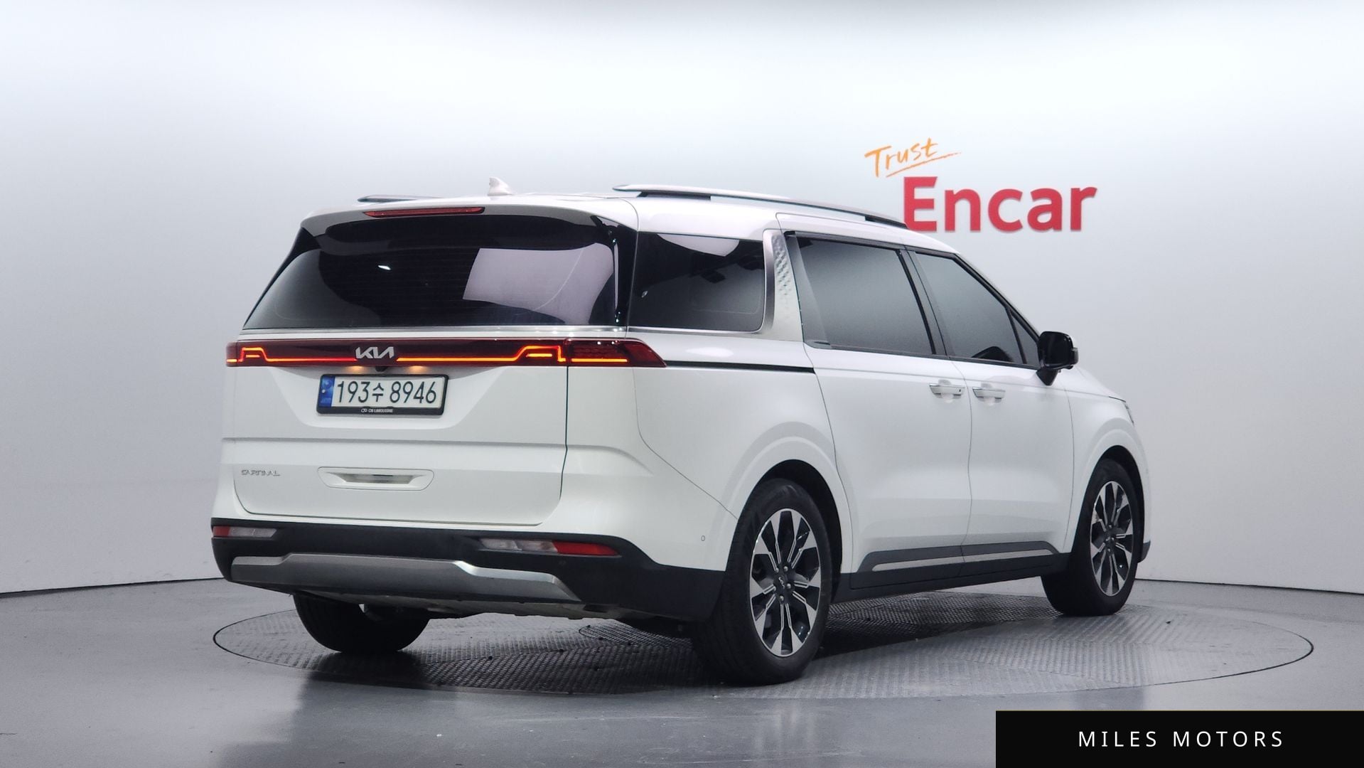 Kia Carnival 2023 — миниатюра 2