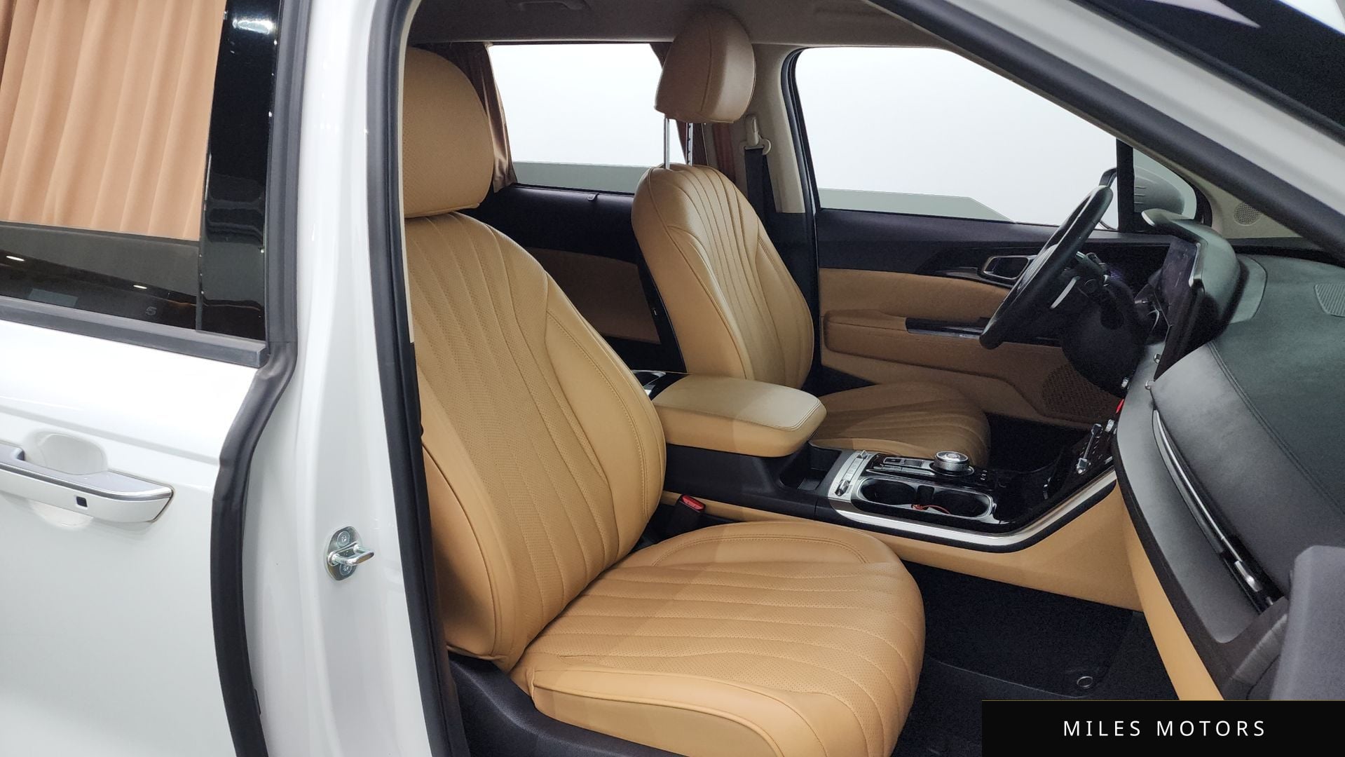 Kia Carnival 2023 — миниатюра 11