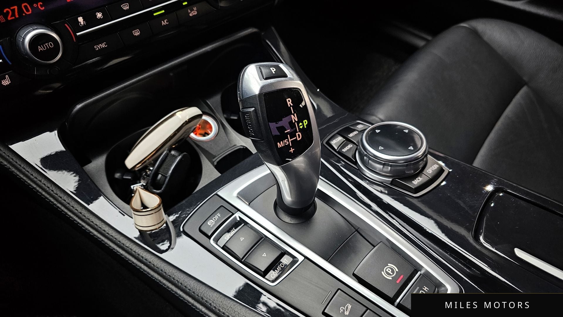 BMW 5 Series (F10) 2015 — миниатюра 11
