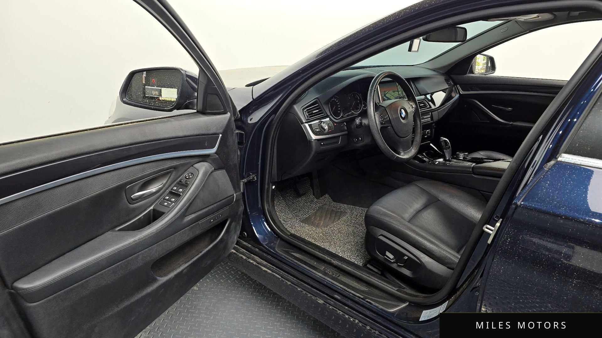 BMW 5 Series (F10) 2015 — миниатюра 12