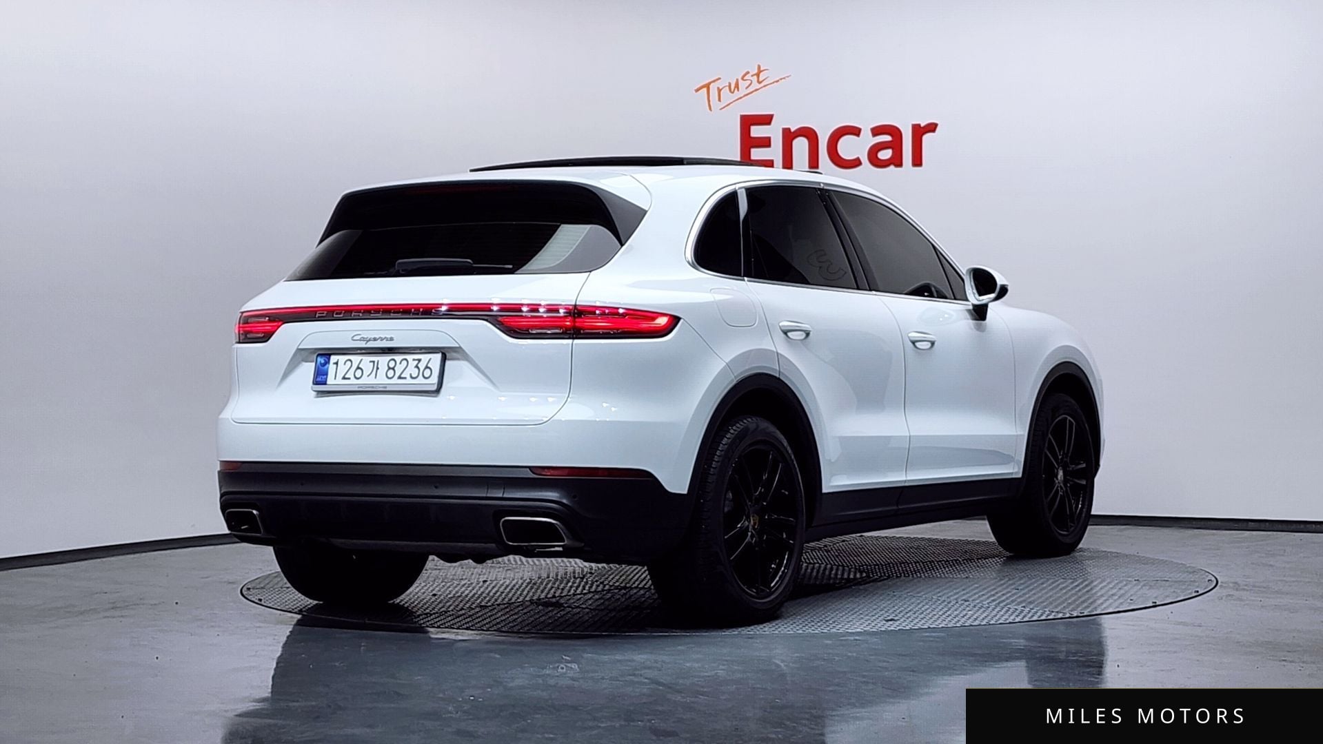 Porsche Cayenne 2019 — миниатюра 2