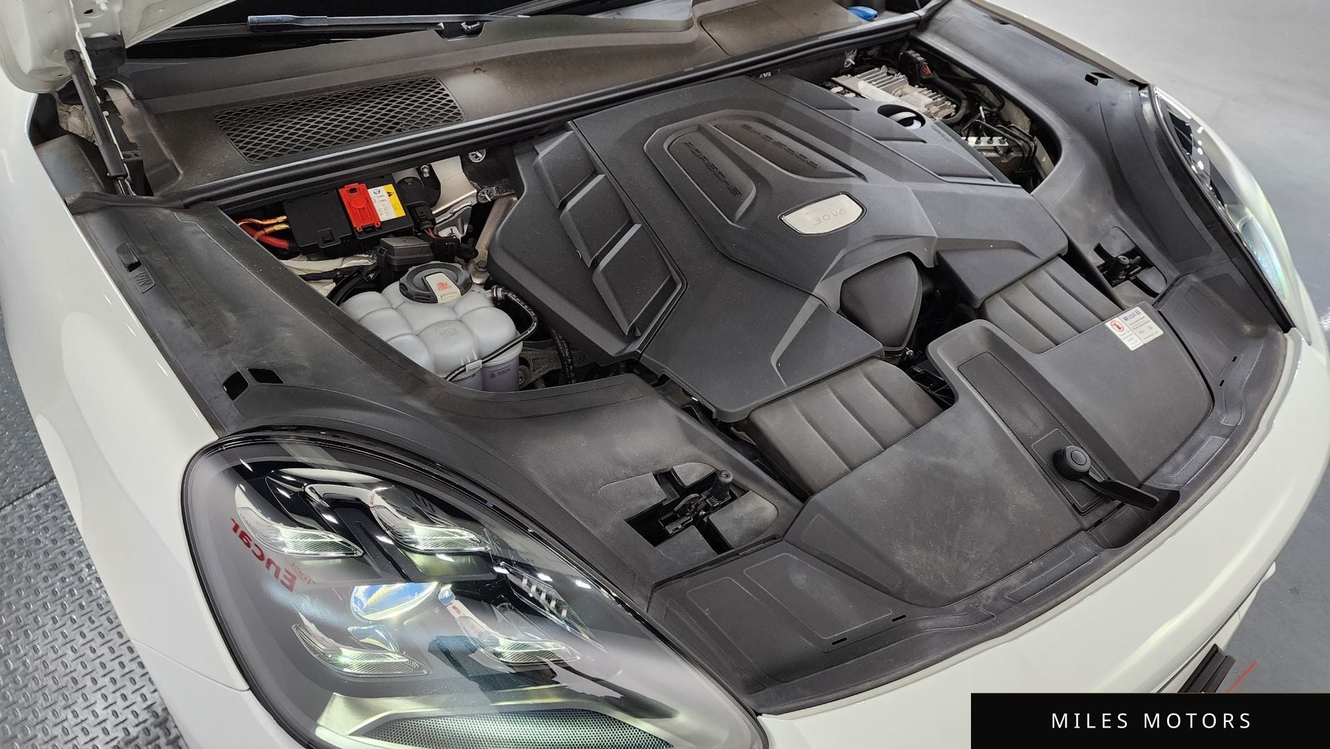 Porsche Cayenne 2019 — миниатюра 6