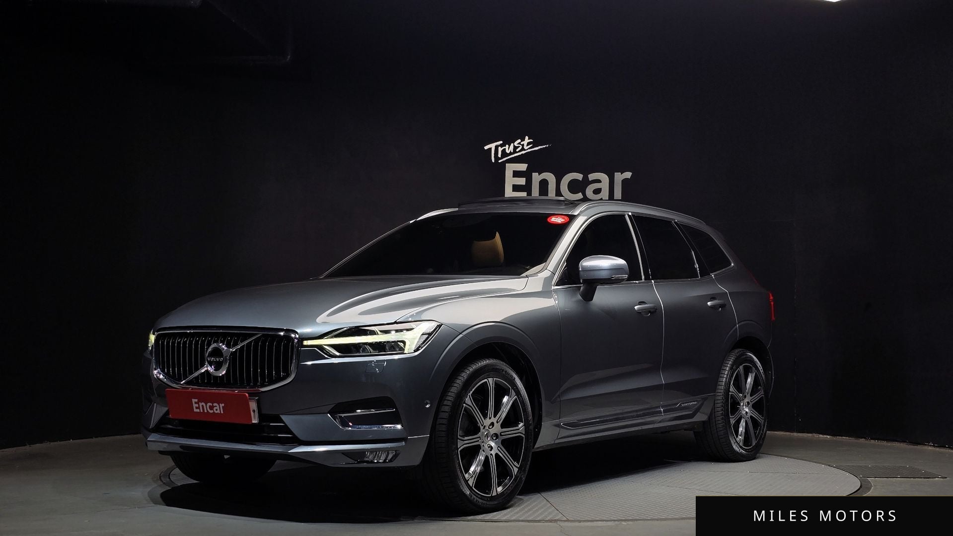 Volvo XC60 2018 — фото 1 из 12