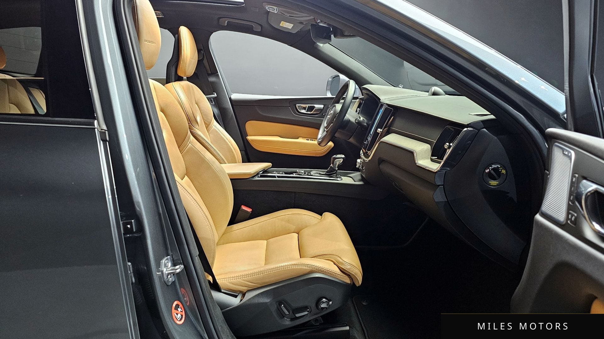 Volvo XC60 2018 — миниатюра 10