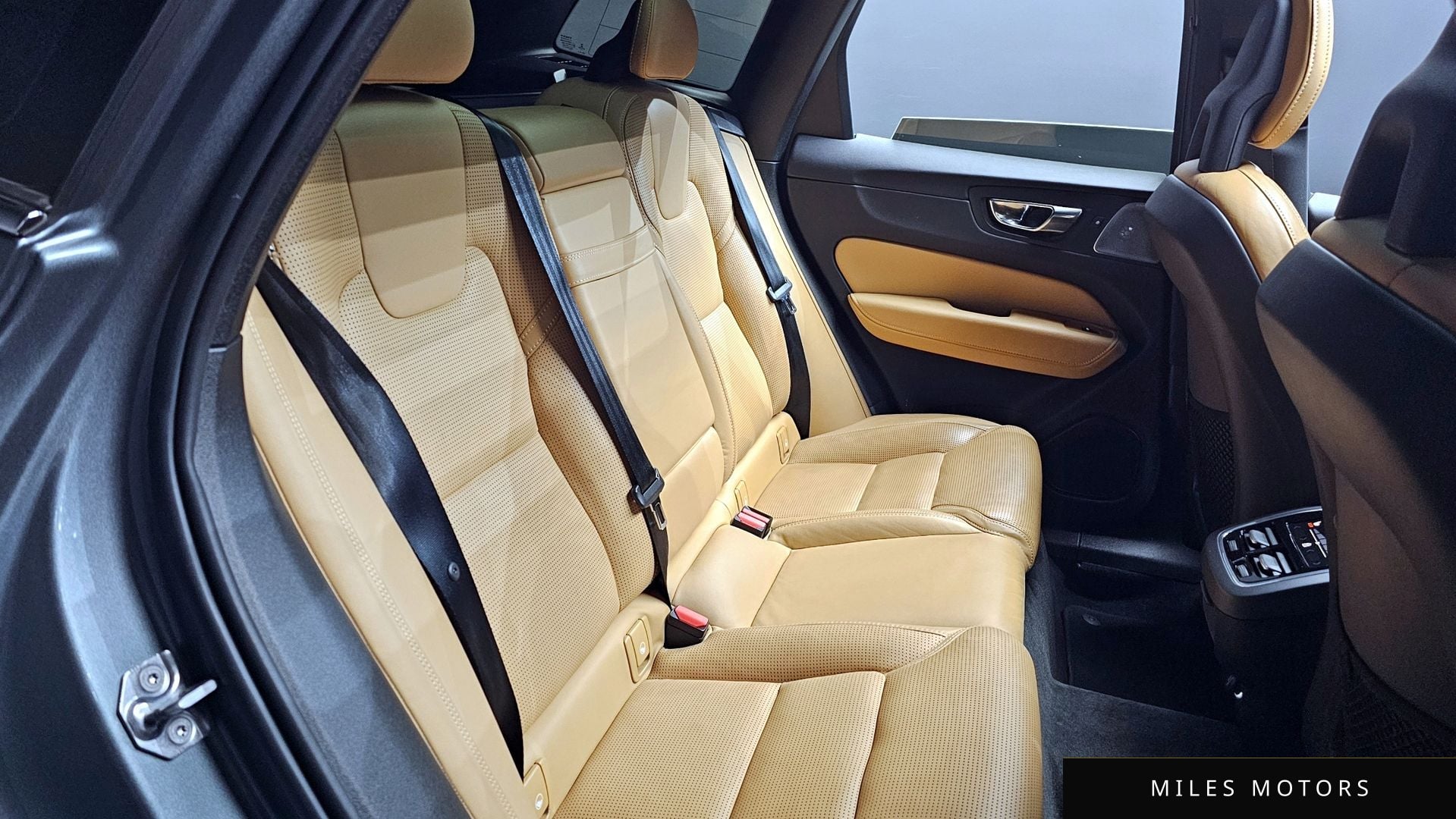 Volvo XC60 2018 — миниатюра 12